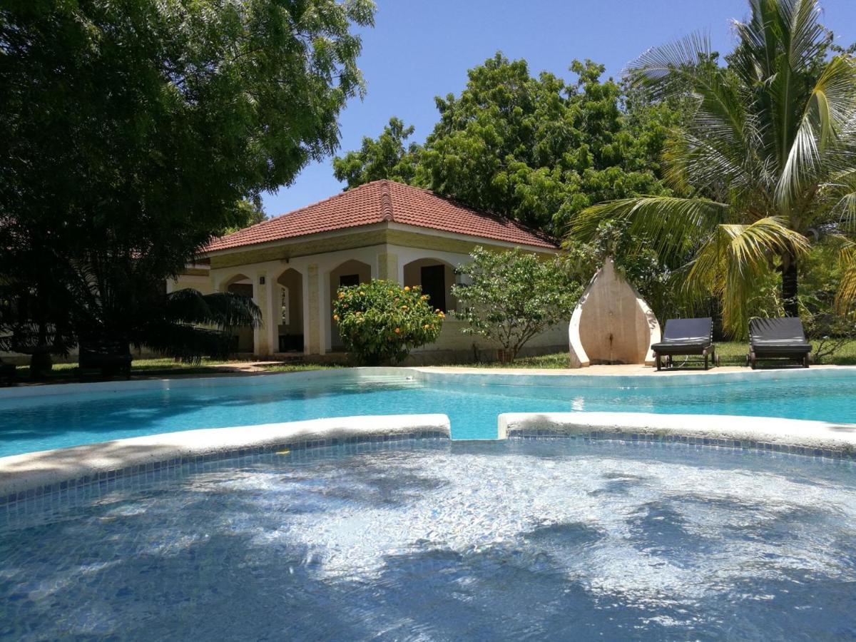 Safina Cottages 迪亚尼海滩 外观 照片