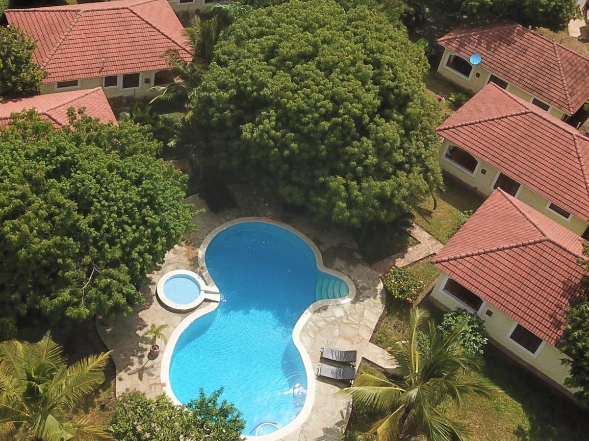 Safina Cottages 迪亚尼海滩 外观 照片