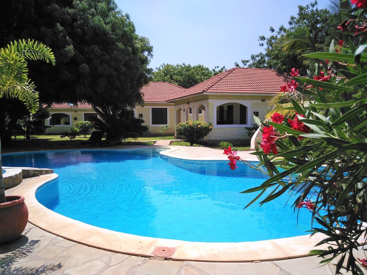 Safina Cottages 迪亚尼海滩 外观 照片